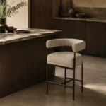 INTERIOR: TABURETE DE BAR